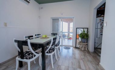 Venta CASA CON PILETA EXCELENTE UBICACION