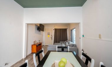 Venta CASA CON PILETA EXCELENTE UBICACION