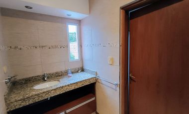 CASA A LA VENTA EN CANDIOTI NORTE.