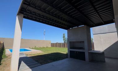 Casa 3 Hab 3 Baños Pileta Rivadavia B Privado