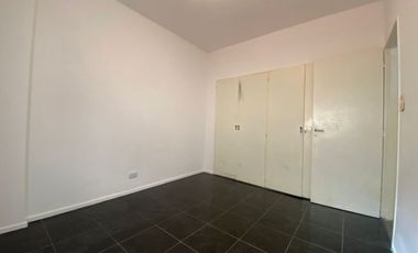 Depto ALQUILER 3 ambientes con patio Lomas