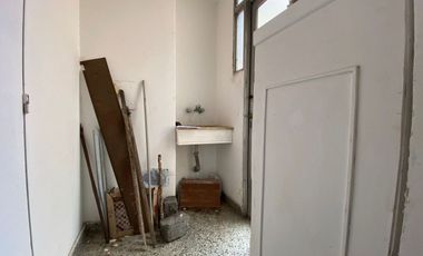 Depto ALQUILER 3 ambientes con patio Lomas