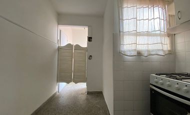 Depto ALQUILER 3 ambientes con patio Lomas