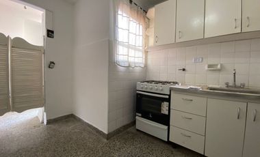 Depto ALQUILER 3 ambientes con patio Lomas