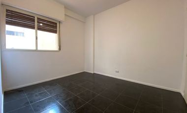 Depto ALQUILER 3 ambientes con patio Lomas