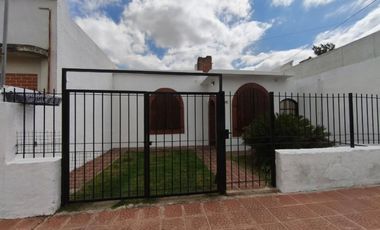 CASA DOS HABITACIONES Y DPTO ALTAMIRA APTO CREDITO