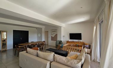 ALQUILER CASA 4 AMBIENTES SAN SEBASTIAN AREA 10