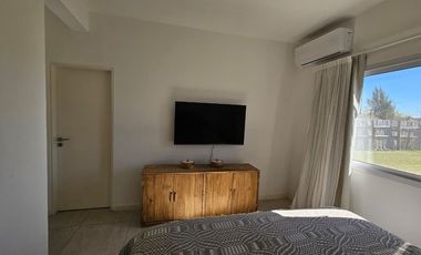 ALQUILER CASA 4 AMBIENTES SAN SEBASTIAN AREA 10