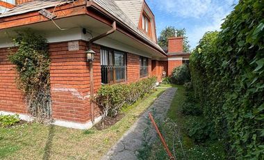 Casa en arriendo  en LA REINA
