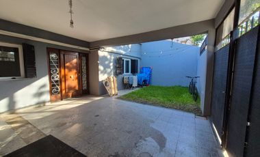 CASA DE 3 AMBIENTES EN VENTA EN LANUS CON TERRAZA
