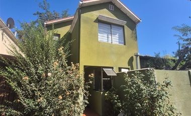 Casa en Venta en Entre calle Arturo Prat y Maipú 1