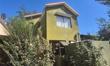 Casa en Venta en Entre calle Arturo Prat y Maipú 1