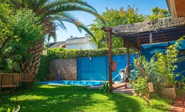 VENTA DE CASA 5 AMBIENTES ADROGUE CENTRO PILETA