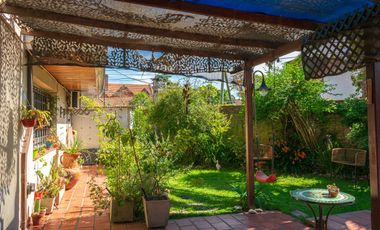 VENTA DE CASA 5 AMBIENTES ADROGUE CENTRO PILETA
