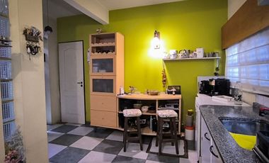 VENTA DE CASA 5 AMBIENTES ADROGUE CENTRO PILETA