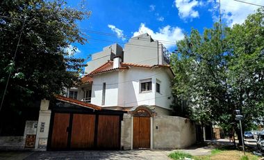 PH DE 3 AMBIENTES EN  VENTA  EN HAEDO CON PARRILLA