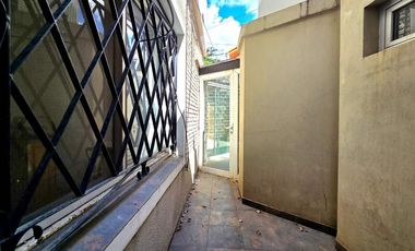 PH DE 3 AMBIENTES EN  VENTA  EN HAEDO CON PARRILLA
