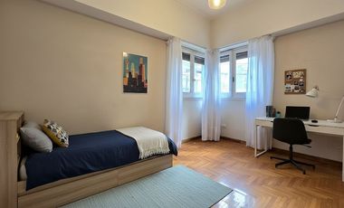 PH DE 3 AMBIENTES EN  VENTA  EN HAEDO CON PARRILLA