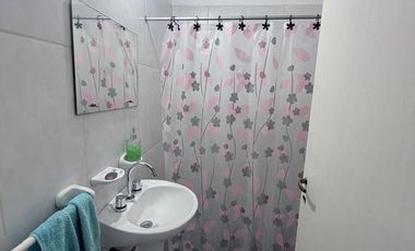 OPORTUNIDAD - CASA CON DEPTO - BARRIO  ALTAMIRA