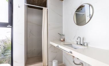 CASA EN VENTA GONNET 3 DORMITORIOS ENTRE CAMINOS