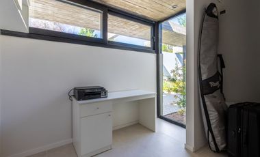 CASA EN VENTA GONNET 3 DORMITORIOS ENTRE CAMINOS