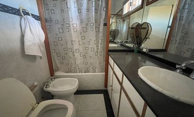 VENTA CASA 3 AMBIENTES MÁS 3 DEPTOS TRUJUI MORENO