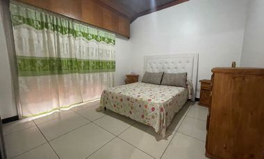 VENTA CASA 3 AMBIENTES MÁS 3 DEPTOS TRUJUI MORENO