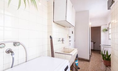 Depto duplex 4 amb c/ dependencia,terraza y balcón