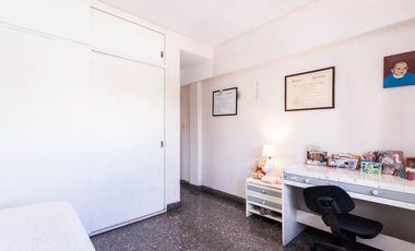 Depto duplex 4 amb c/ dependencia,terraza y balcón