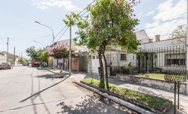 VENTA CASA APTO CREDITO 4 AMB JARDIN COCHERA GERLI