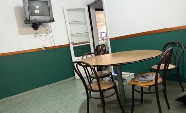 VENTA CASA 3 AMB CON PATIO Y COCHERA AVELLANEDA