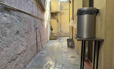 VENTA CASA 3 AMB CON PATIO Y COCHERA AVELLANEDA