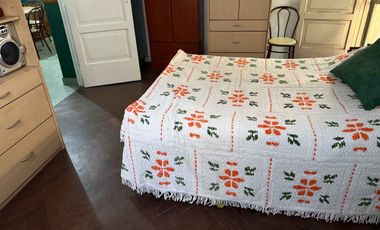 VENTA CASA 3 AMB CON PATIO Y COCHERA AVELLANEDA