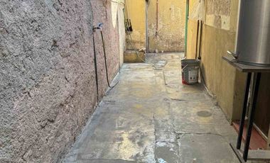 VENTA CASA 3 AMB CON PATIO Y COCHERA AVELLANEDA