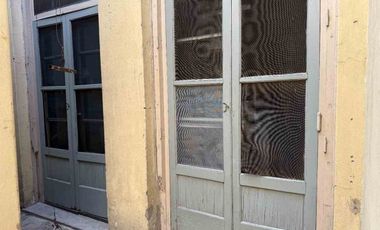 VENTA CASA 3 AMB CON PATIO Y COCHERA AVELLANEDA