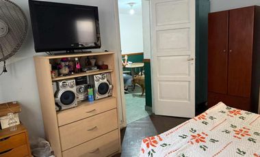 VENTA CASA 3 AMB CON PATIO Y COCHERA AVELLANEDA