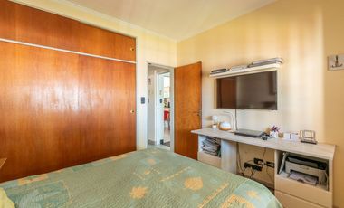 VENTA CASA 3 AMBIENTES CON PARQUE EN EL PALOMAR