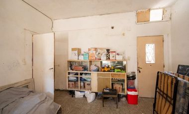 CASA SOBRE AV. GRAL. PAZ 7900