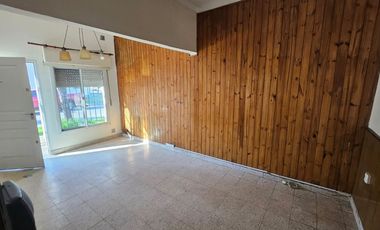 CASA 2 DORM EN VENTA  en Fomento 9 de JULIO