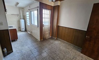 CASA 2 DORM EN VENTA  en Fomento 9 de JULIO