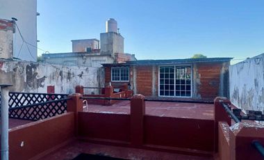 VENTA CASA EN BLOCK 3 PH - Nueva Pompeya