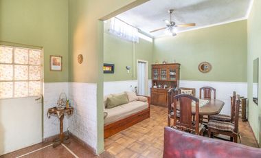 VENTA CASA 3 AMBIENTES COCHERA FLORENCIO VARELA