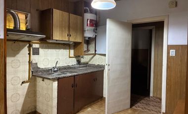 OPORTUNIDAD CASA EN  LOTE 300 MTS LOS POLVORINES