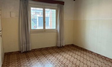 OPORTUNIDAD CASA EN  LOTE 300 MTS LOS POLVORINES