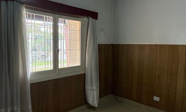 OPORTUNIDAD CASA EN  LOTE 300 MTS LOS POLVORINES