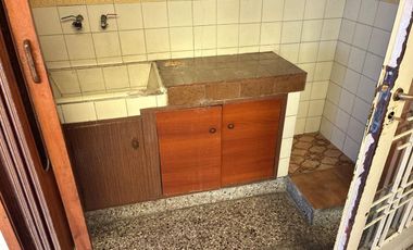 OPORTUNIDAD CASA EN  LOTE 300 MTS LOS POLVORINES