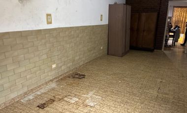 OPORTUNIDAD CASA EN  LOTE 300 MTS LOS POLVORINES