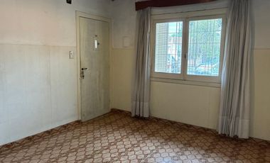 OPORTUNIDAD CASA EN  LOTE 300 MTS LOS POLVORINES