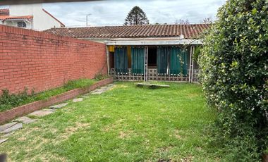 OPORTUNIDAD CASA EN  LOTE 300 MTS LOS POLVORINES