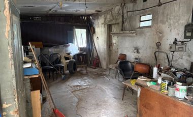 VENTA CASA QUINTA 3 AMBIENTES MORENO C/PILETA